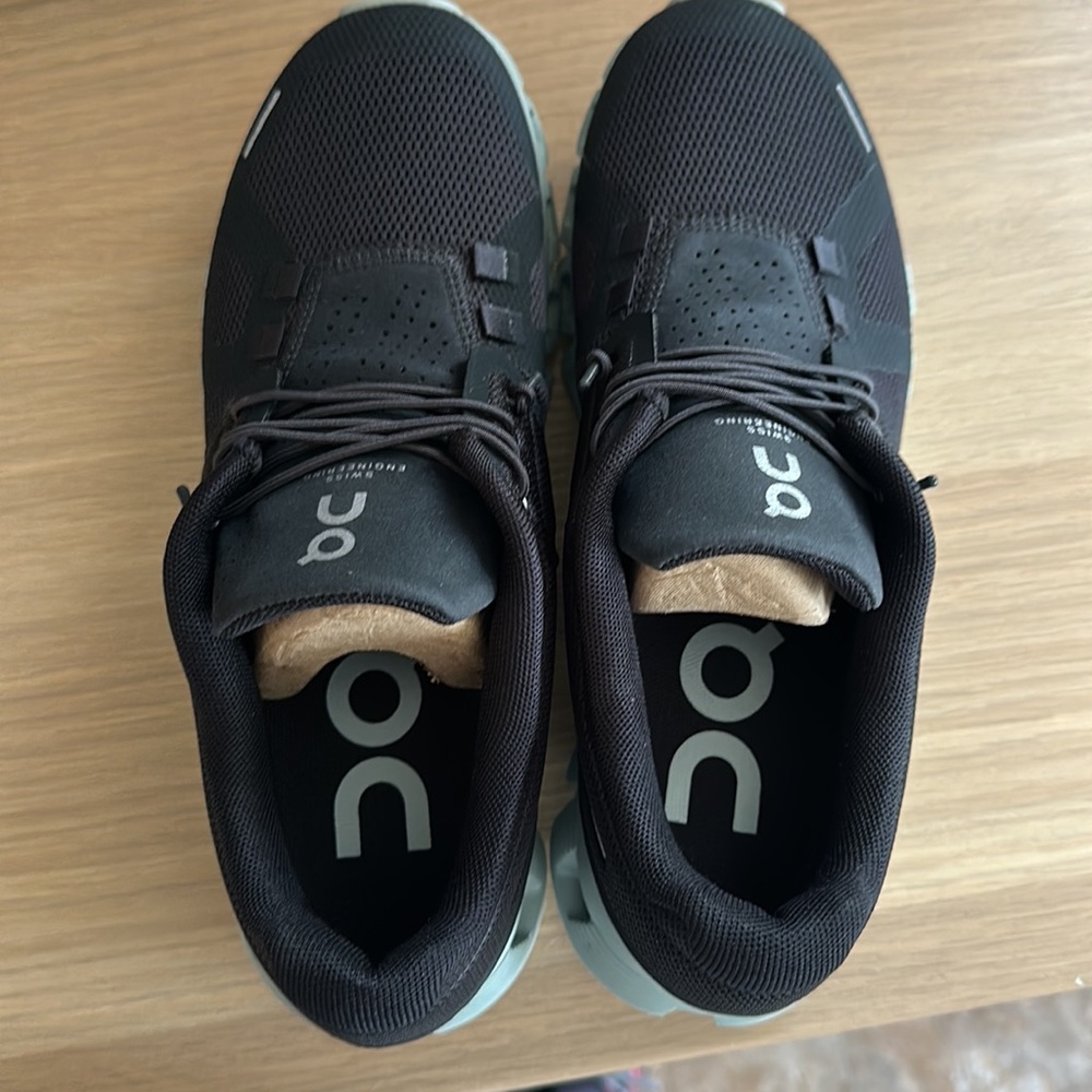 Cloud 5 Shoe Womans size 6.5